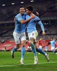  曼城女足创历史，首夺英超联赛冠军  