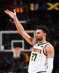  穆雷末节21分马刺逆转火箭  