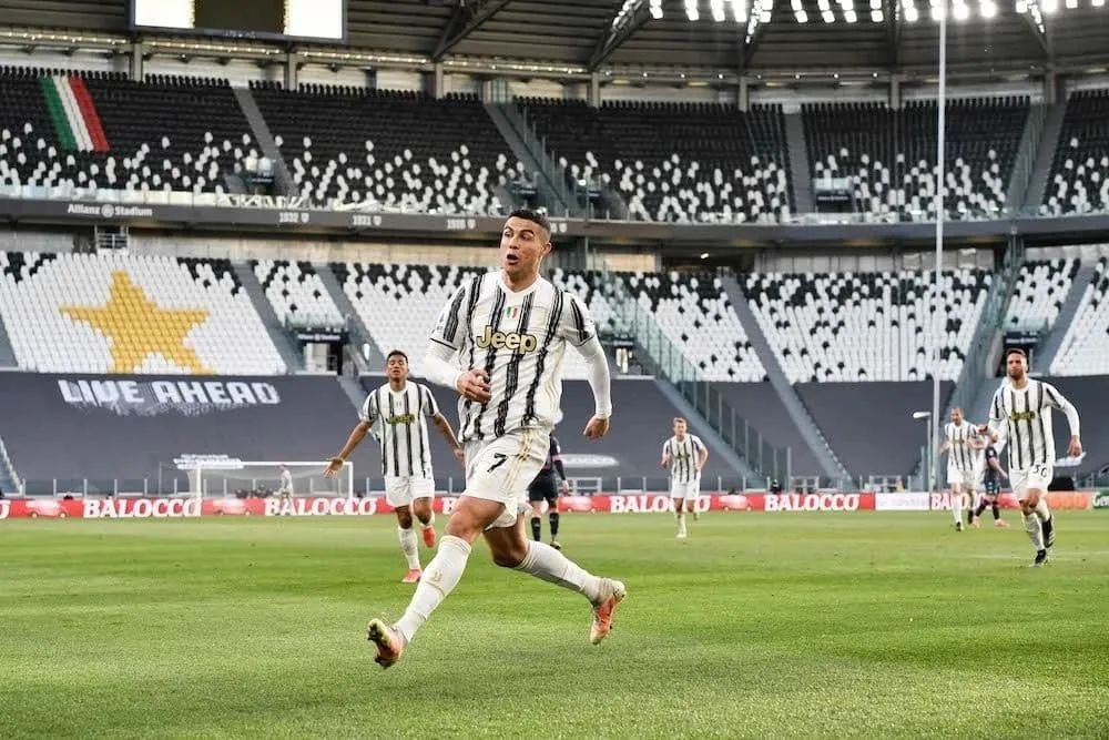  基耶萨复出造三球横扫赛场  